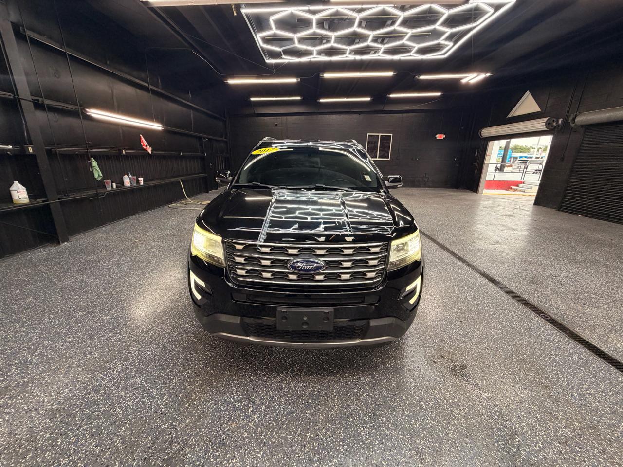 Ford Explorer XLT FWD 2017