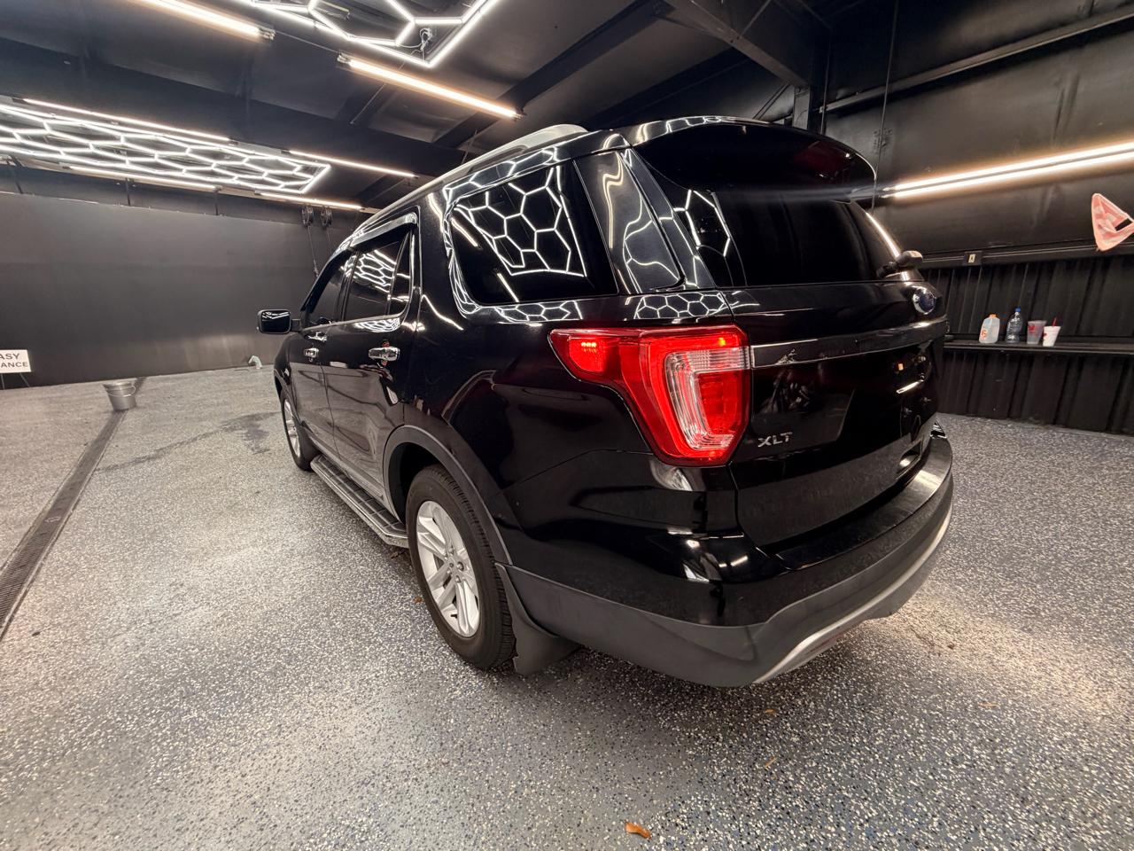 Ford Explorer XLT FWD 2017