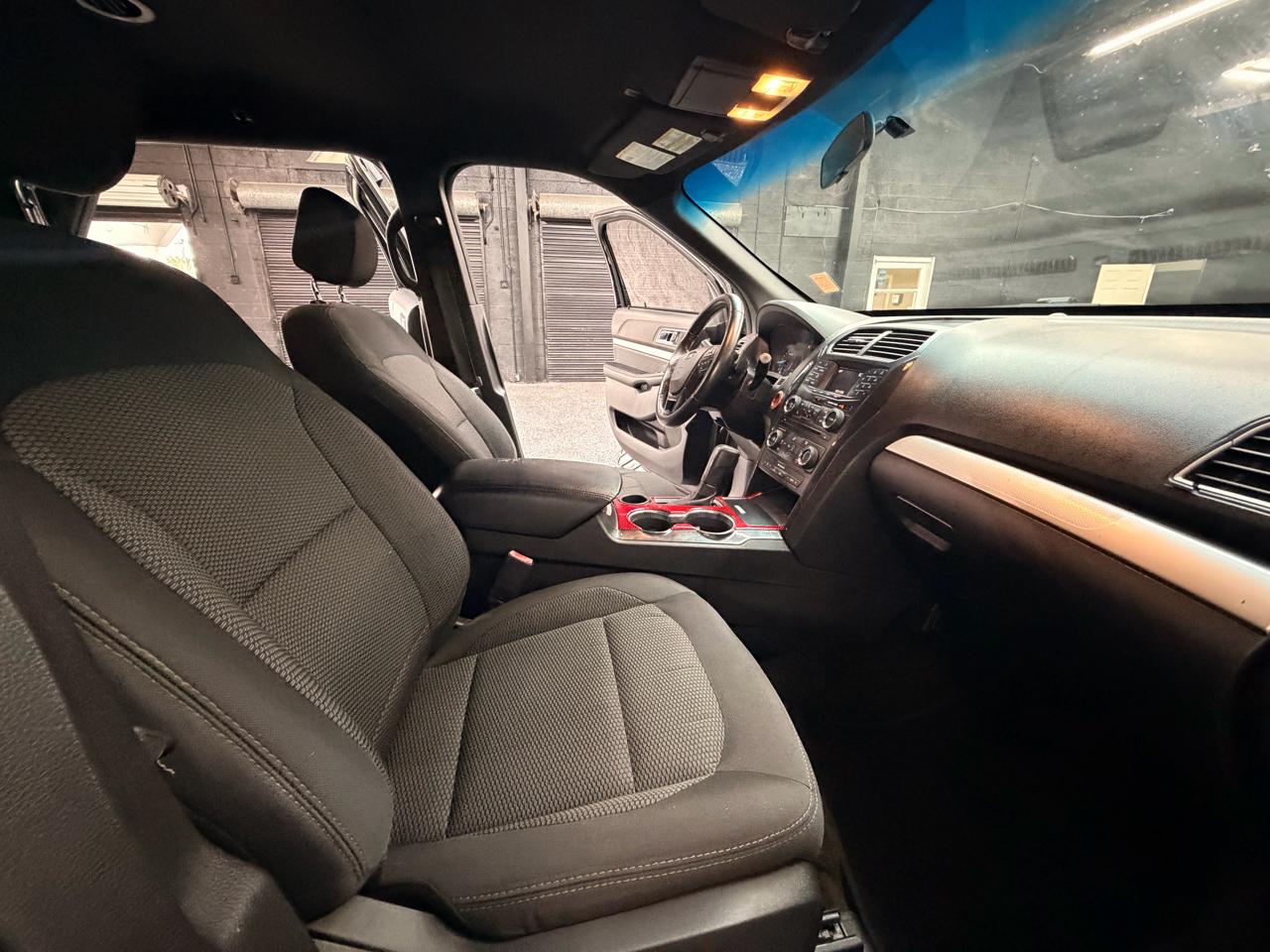 Ford Explorer XLT FWD 2017