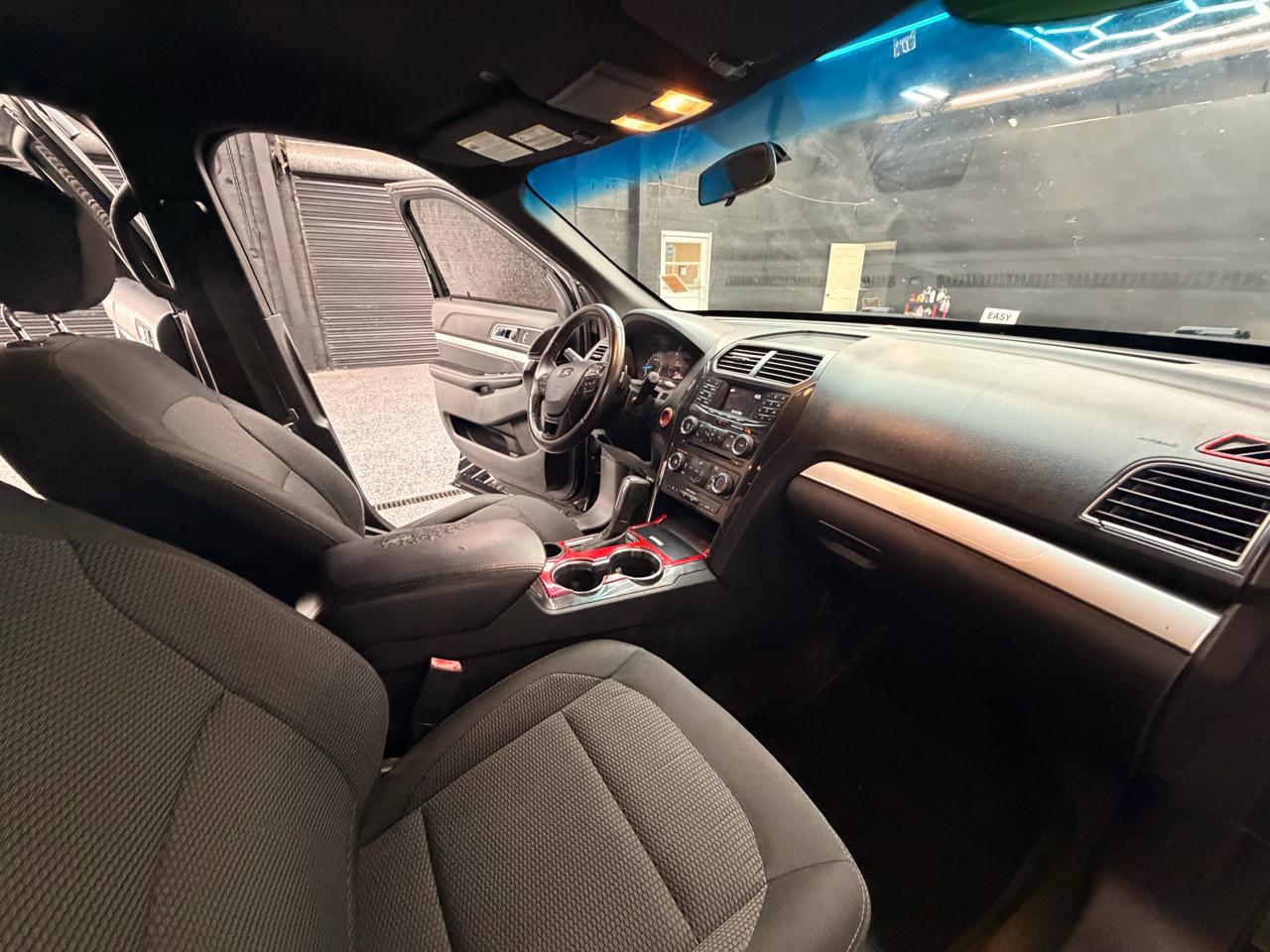Ford Explorer XLT FWD 2017
