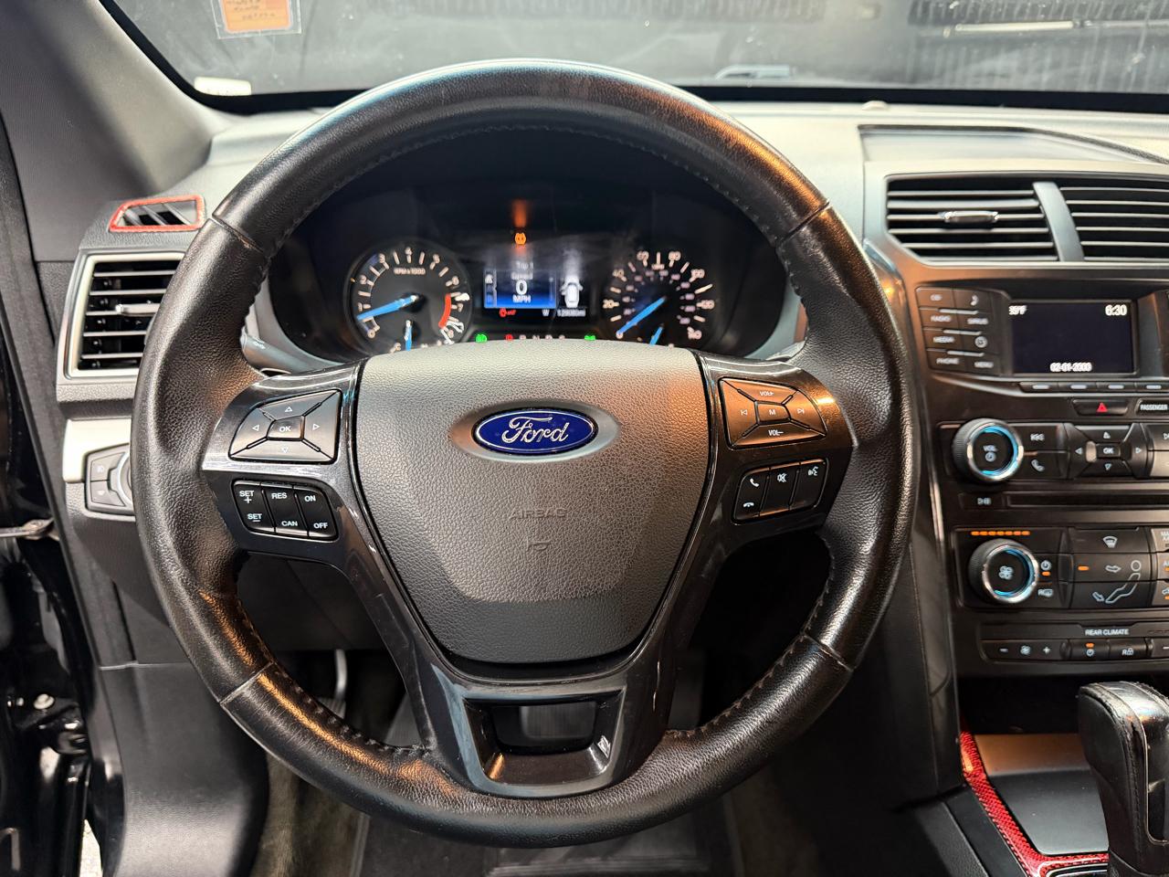 Ford Explorer XLT FWD 2017