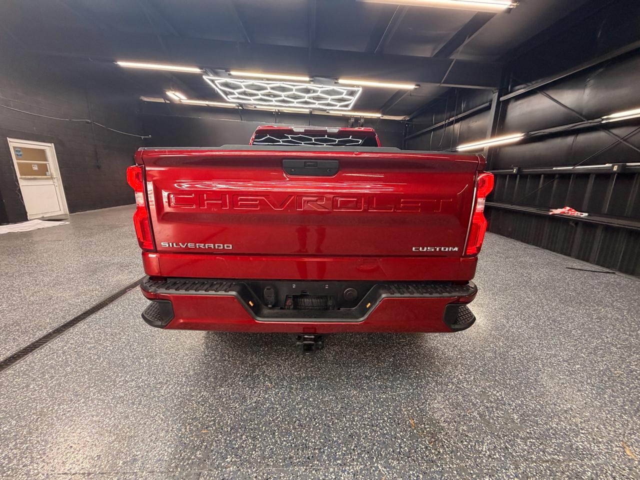 Chevrolet Silverado 1500 Custom Crew Cab Short Box 4WD 2021