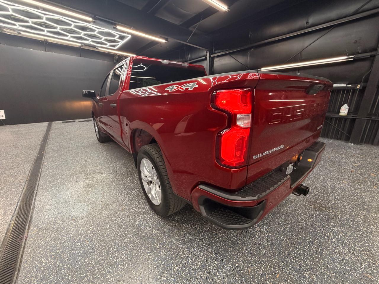 Chevrolet Silverado 1500 Custom Crew Cab Short Box 4WD 2021
