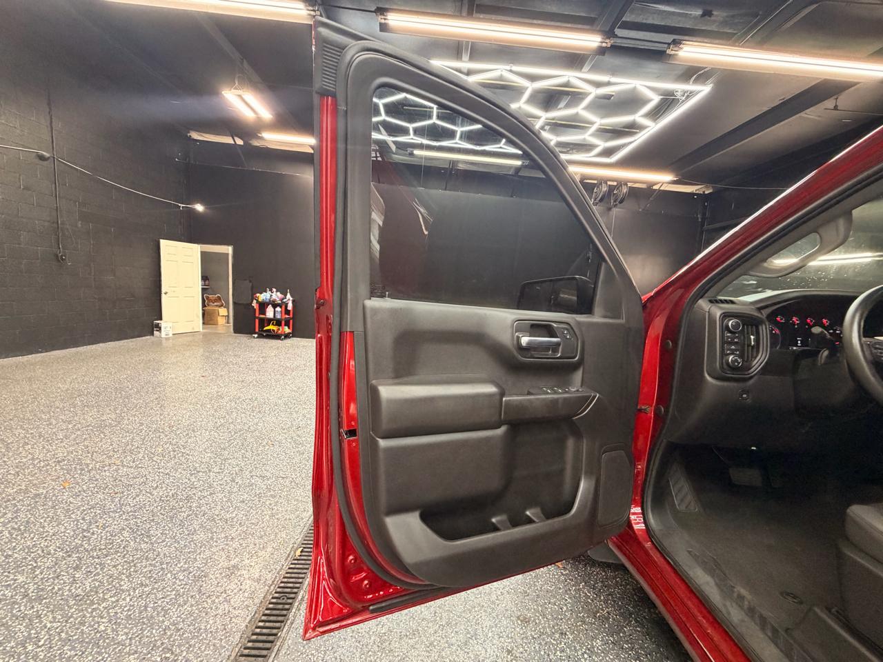 Chevrolet Silverado 1500 Custom Crew Cab Short Box 4WD 2021