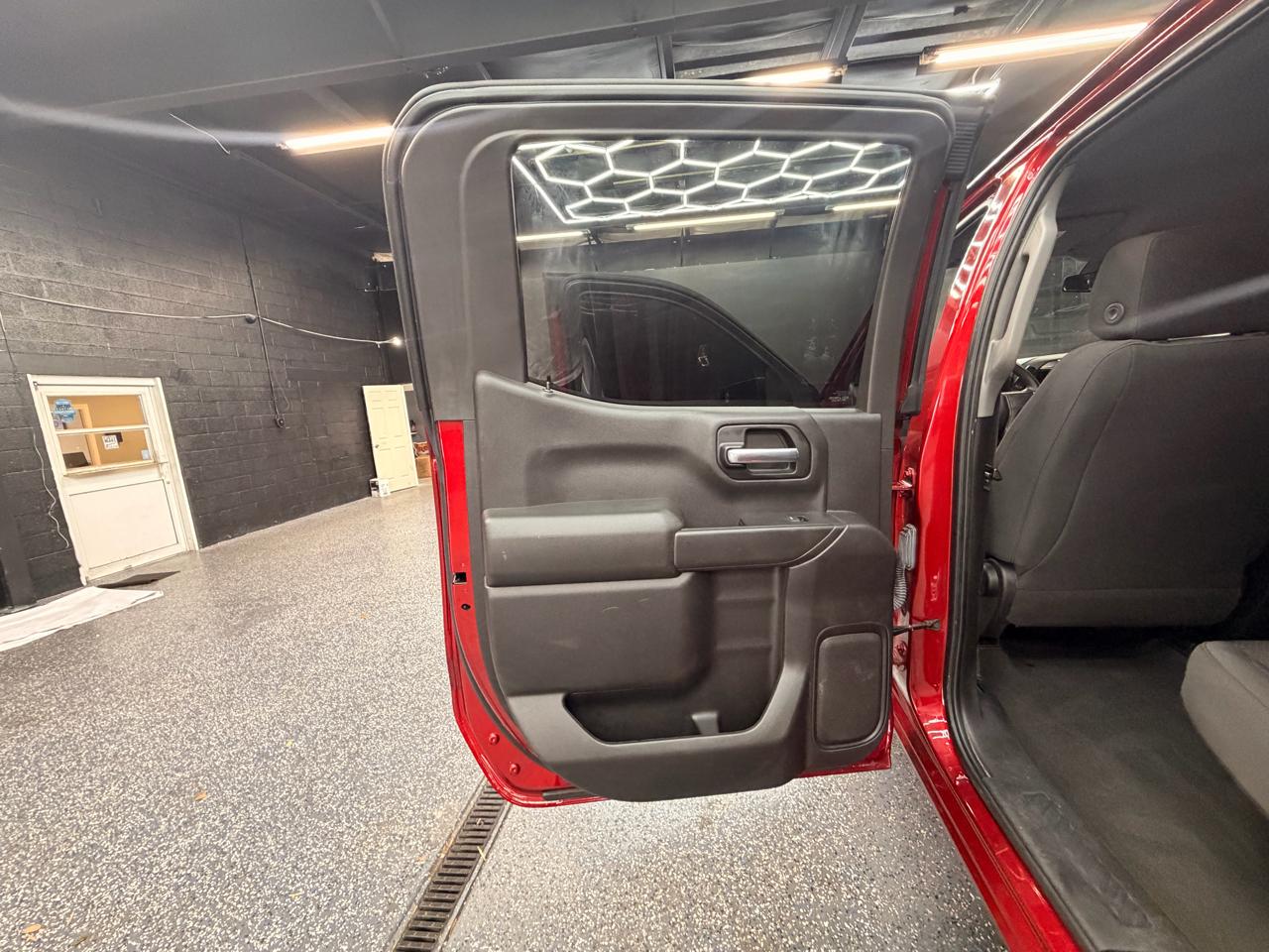 Chevrolet Silverado 1500 Custom Crew Cab Short Box 4WD 2021