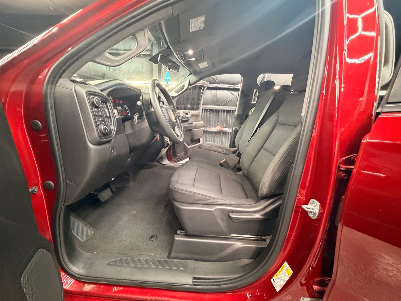 Chevrolet Silverado 1500 Custom Crew Cab Short Box 4WD 2021
