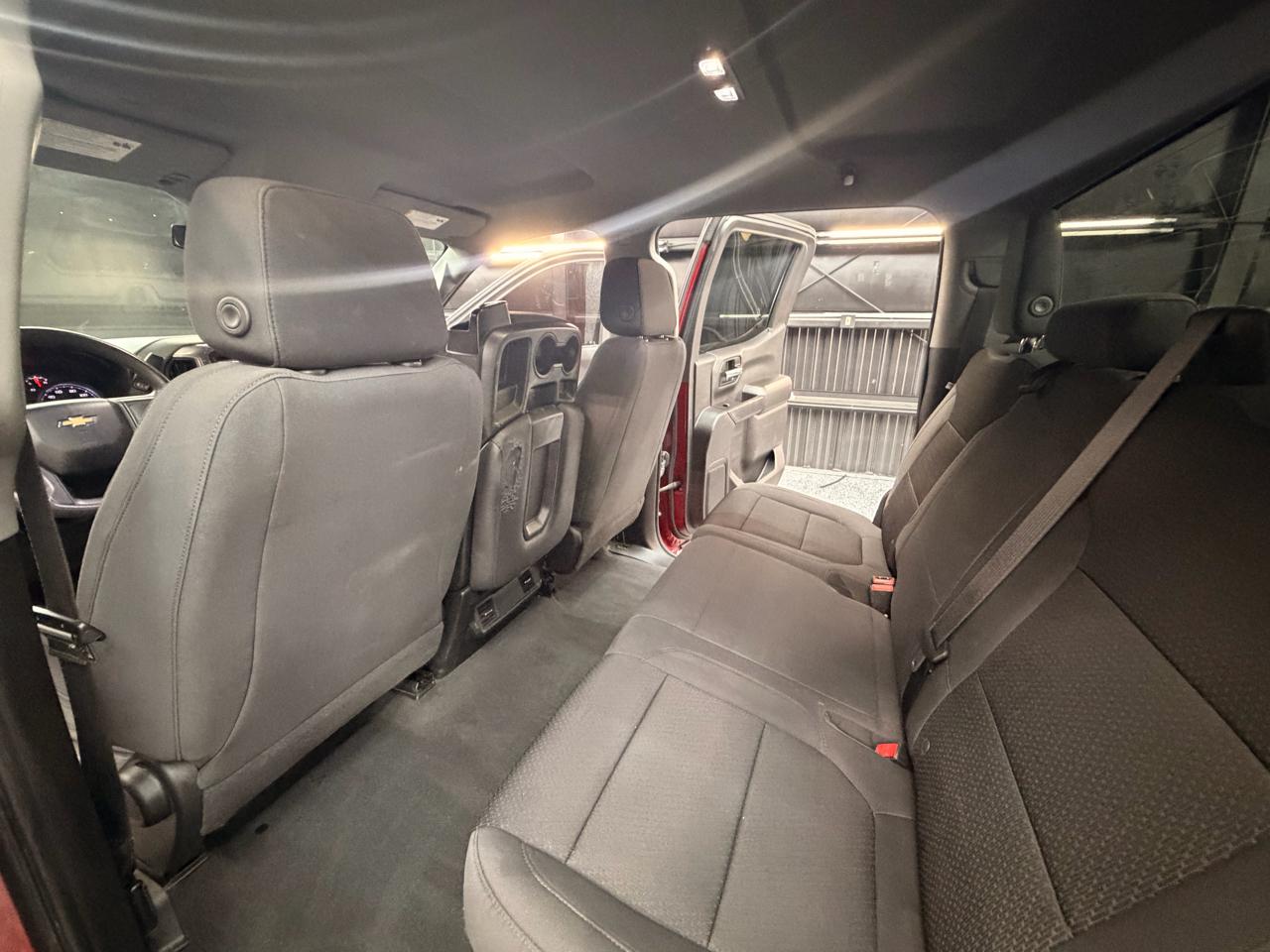 Chevrolet Silverado 1500 Custom Crew Cab Short Box 4WD 2021
