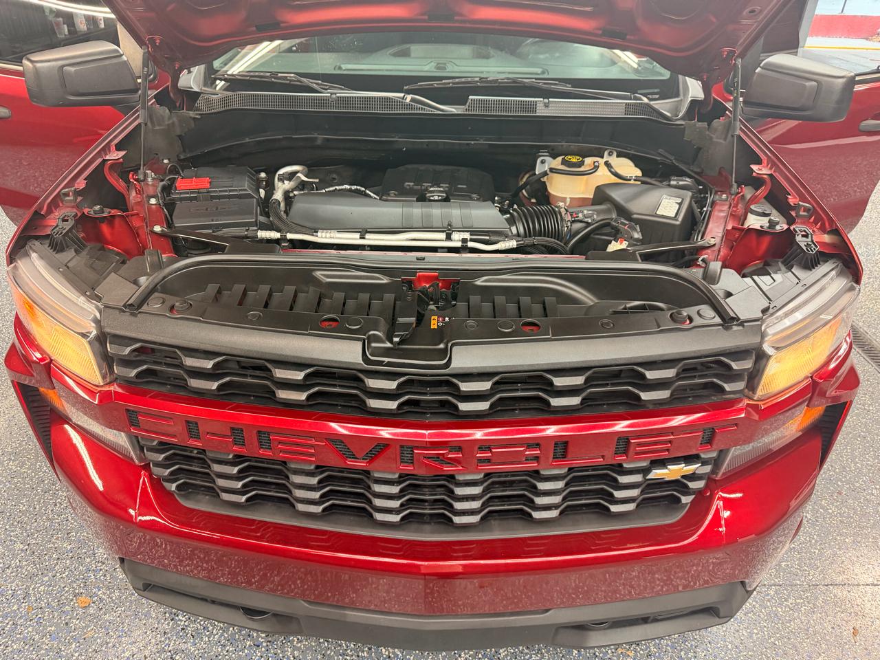 Chevrolet Silverado 1500 Custom Crew Cab Short Box 4WD 2021