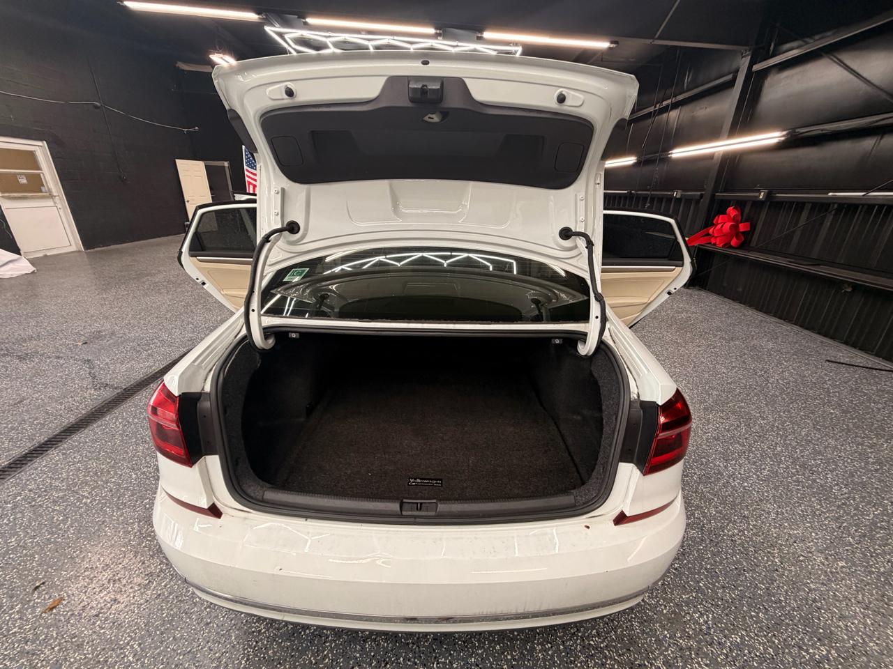 Volkswagen Passat SE 6A 2017