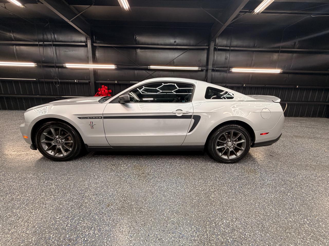 Ford Mustang V6 Coupe 2011