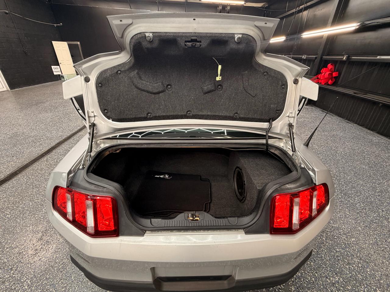 Ford Mustang V6 Coupe 2011