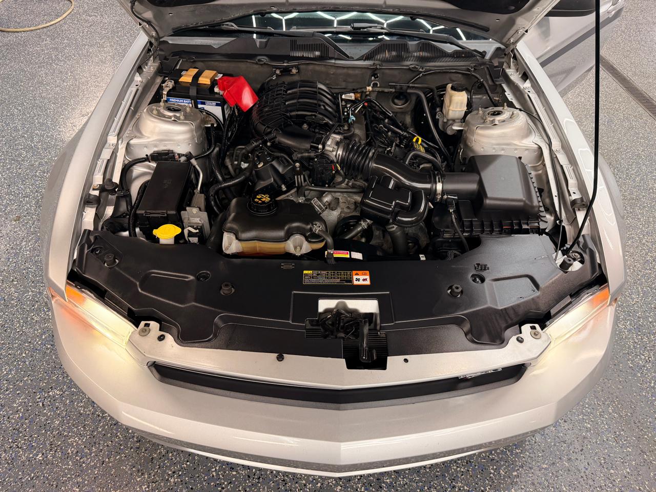 Ford Mustang V6 Coupe 2011