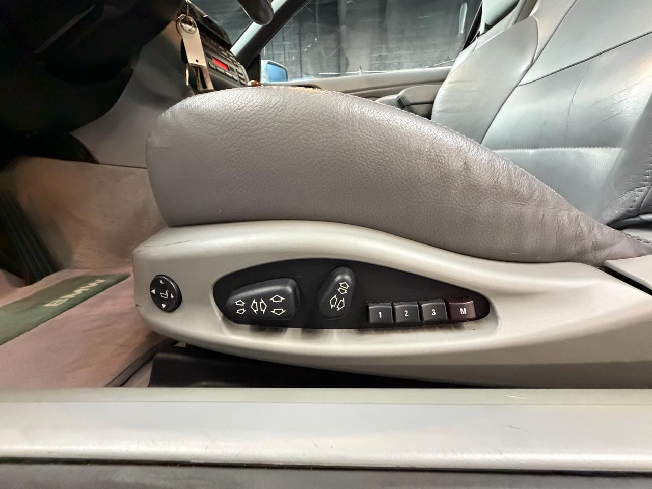 BMW 330Ci Base 2001