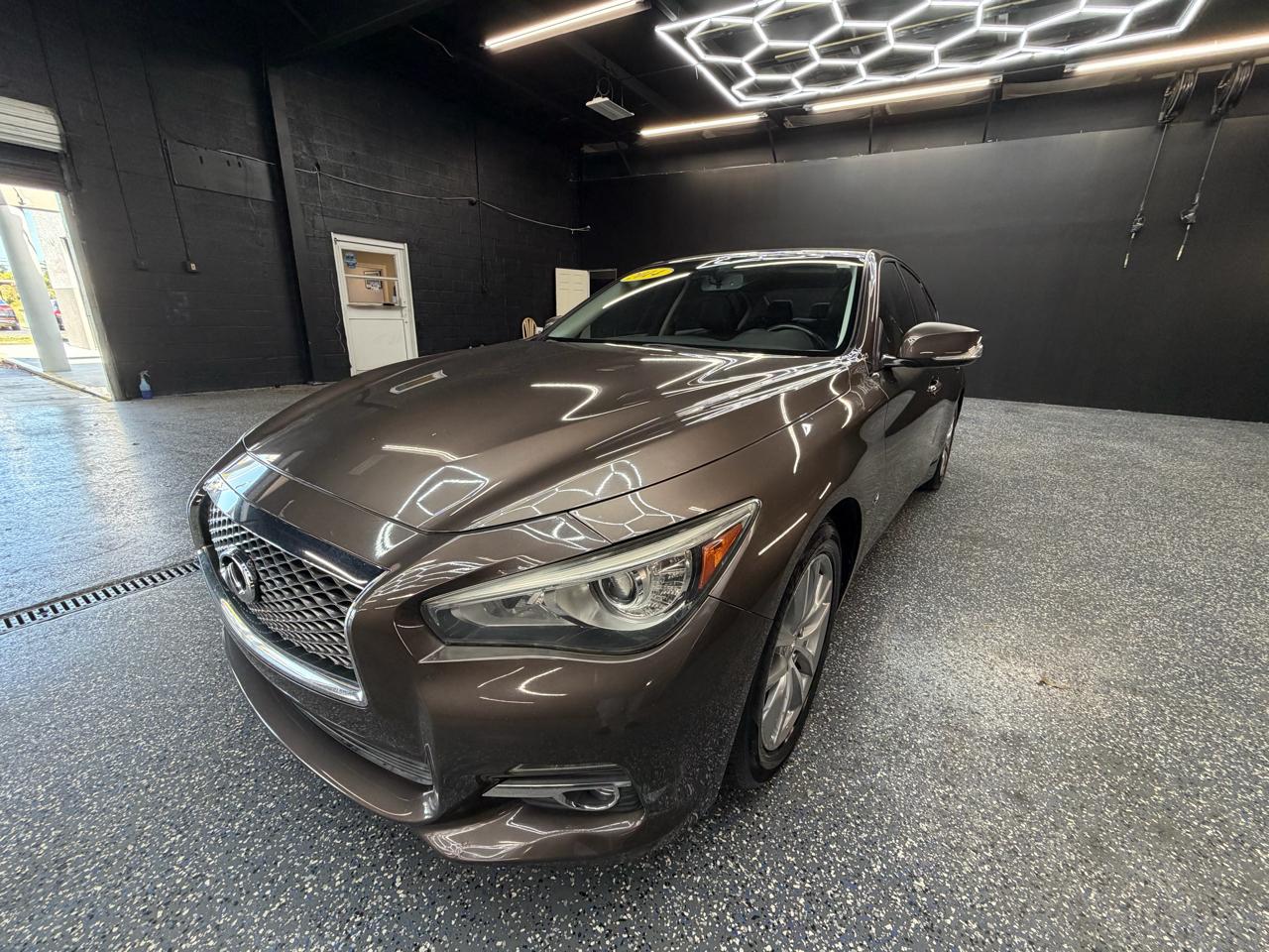 Infiniti Q50 Premium 2014