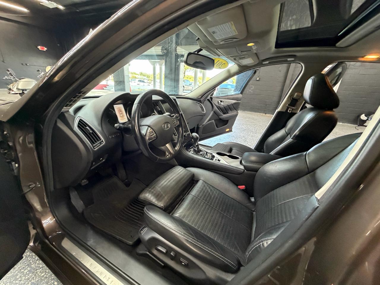 Infiniti Q50 Premium 2014