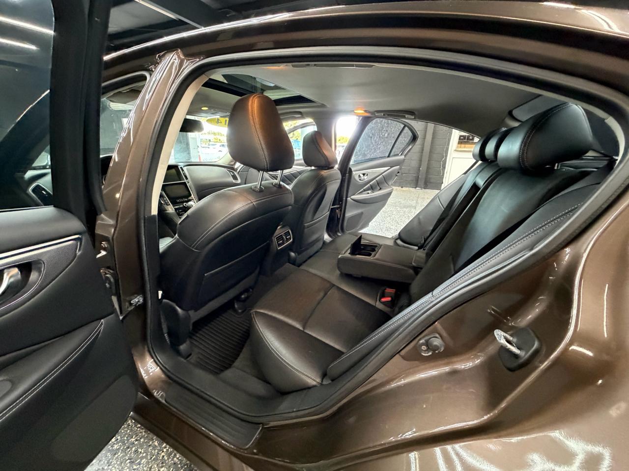 Infiniti Q50 Premium 2014