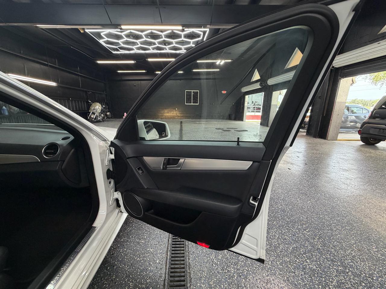 Mercedes-Benz C-Class C300 4MATIC Sport Sedan 2014