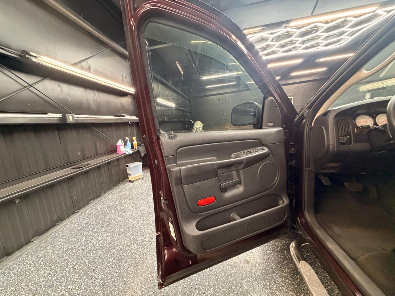 Dodge Ram 1500 Laramie Quad Cab Long Bed 2WD 2005