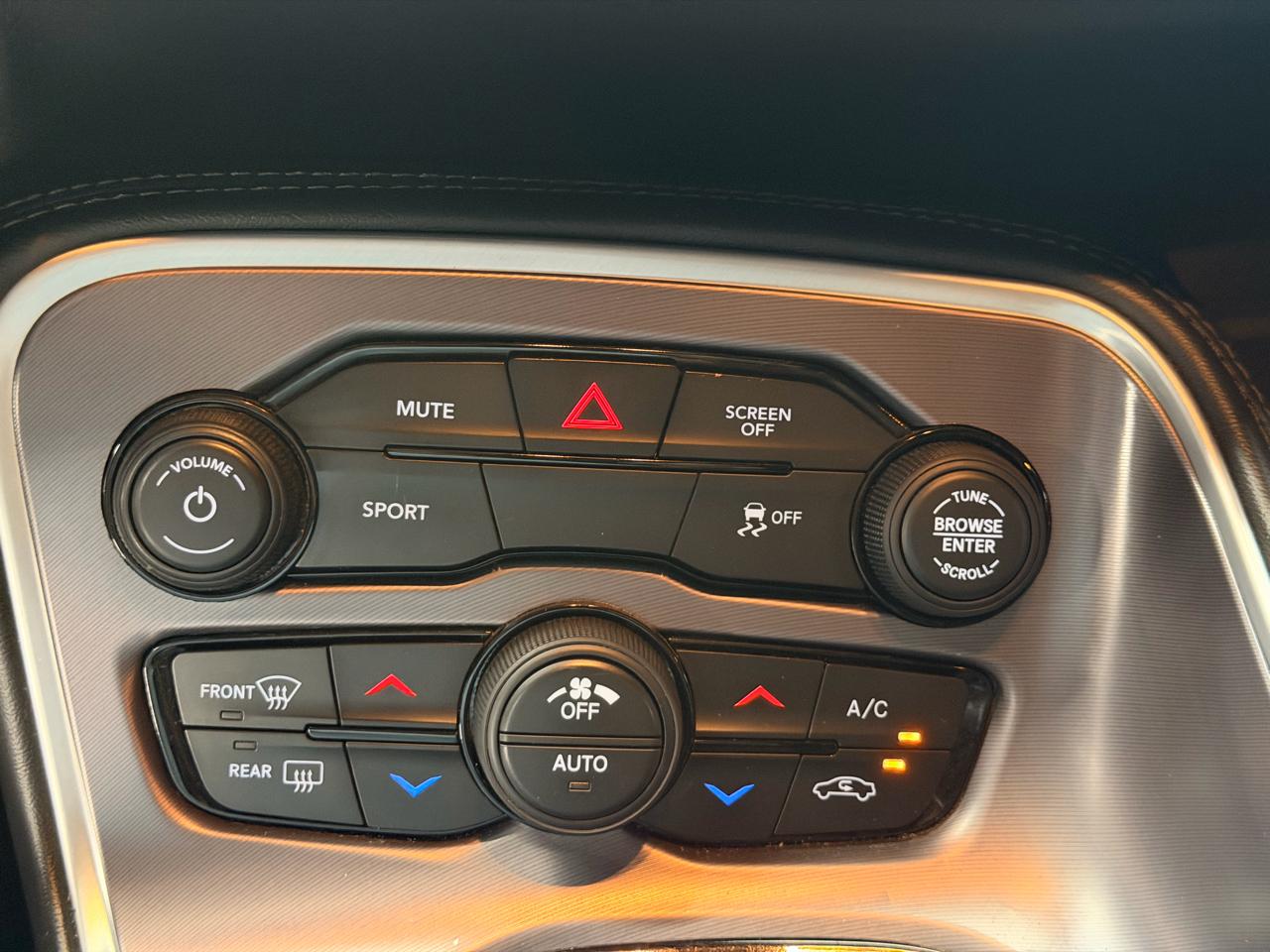 Dodge Challenger SXT 2019