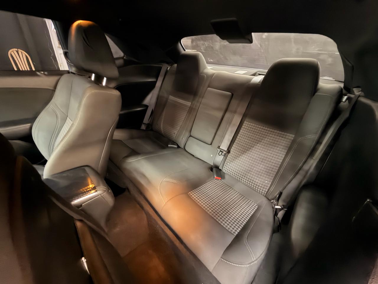 Dodge Challenger SXT 2019