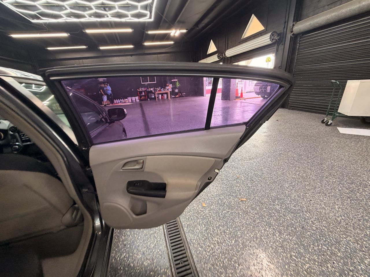 Honda Insight EX with Navigation 2011