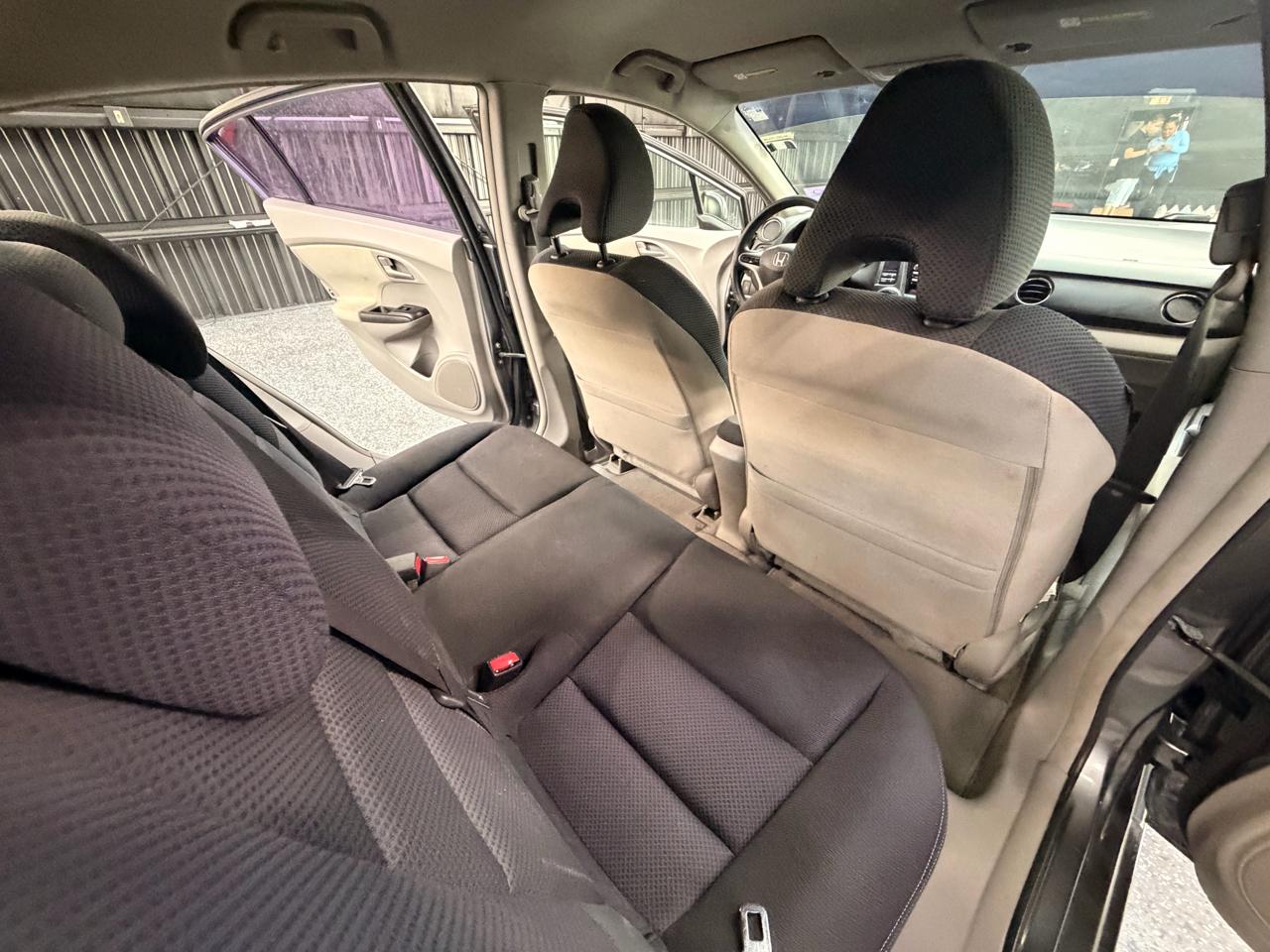 Honda Insight EX with Navigation 2011