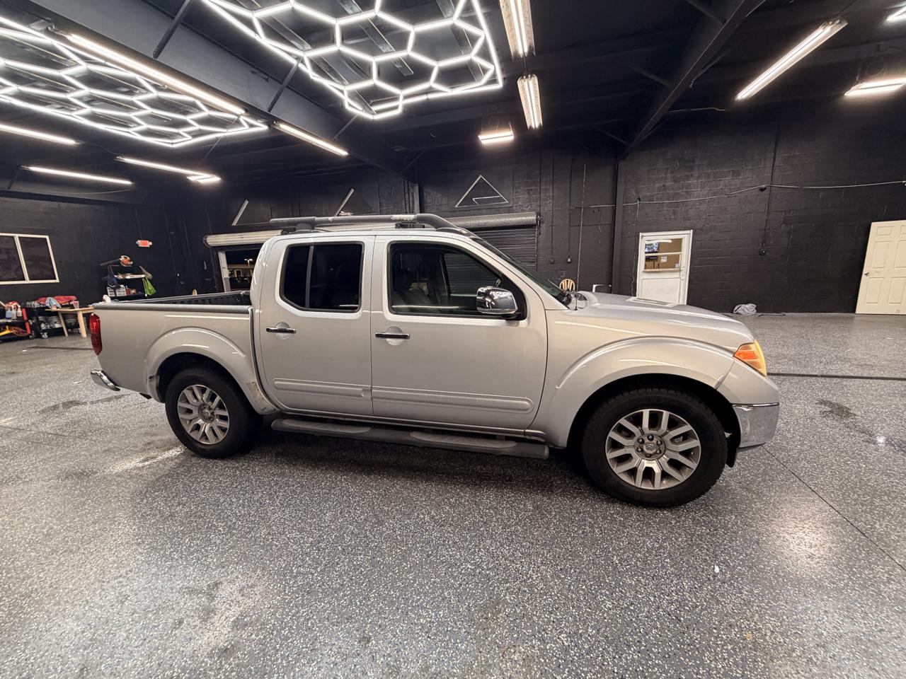 Nissan Frontier S Crew Cab 2WD 2011