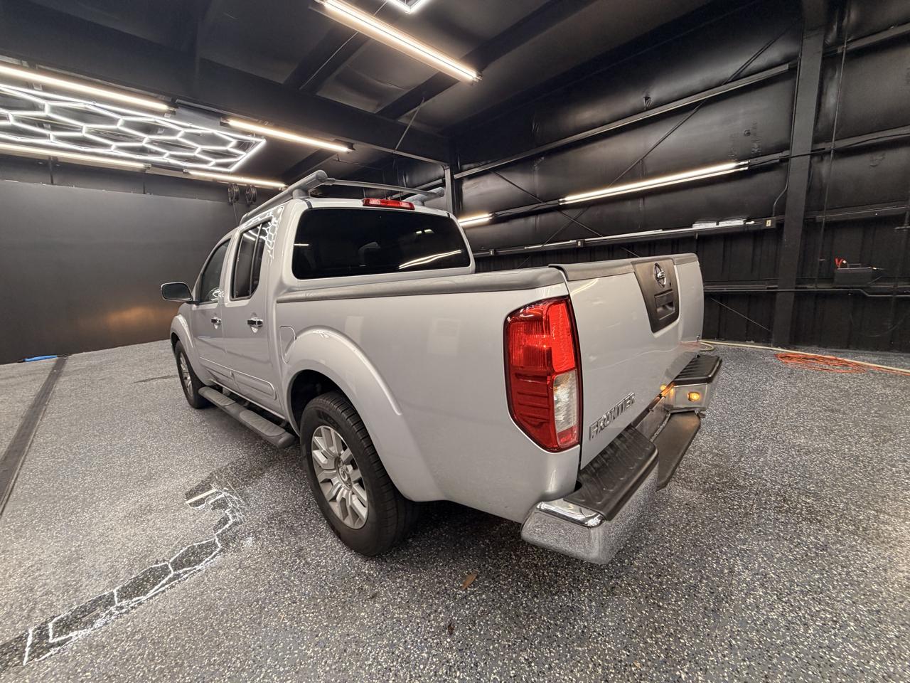Nissan Frontier S Crew Cab 2WD 2011