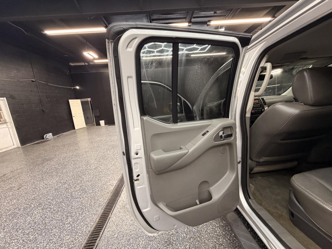 Nissan Frontier S Crew Cab 2WD 2011
