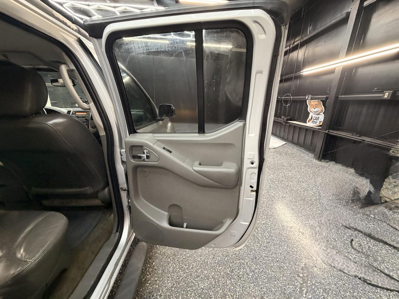 Nissan Frontier S Crew Cab 2WD 2011