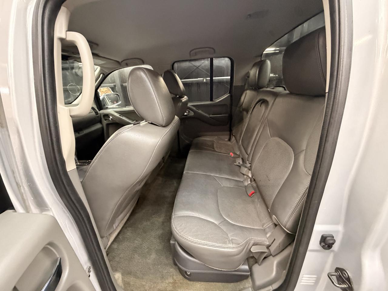 Nissan Frontier S Crew Cab 2WD 2011