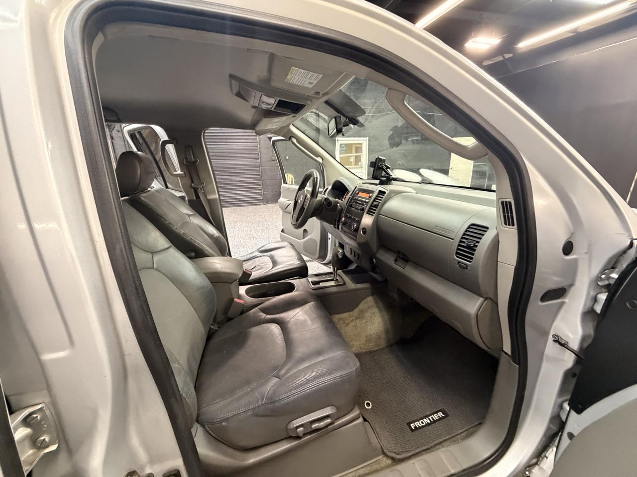 Nissan Frontier S Crew Cab 2WD 2011
