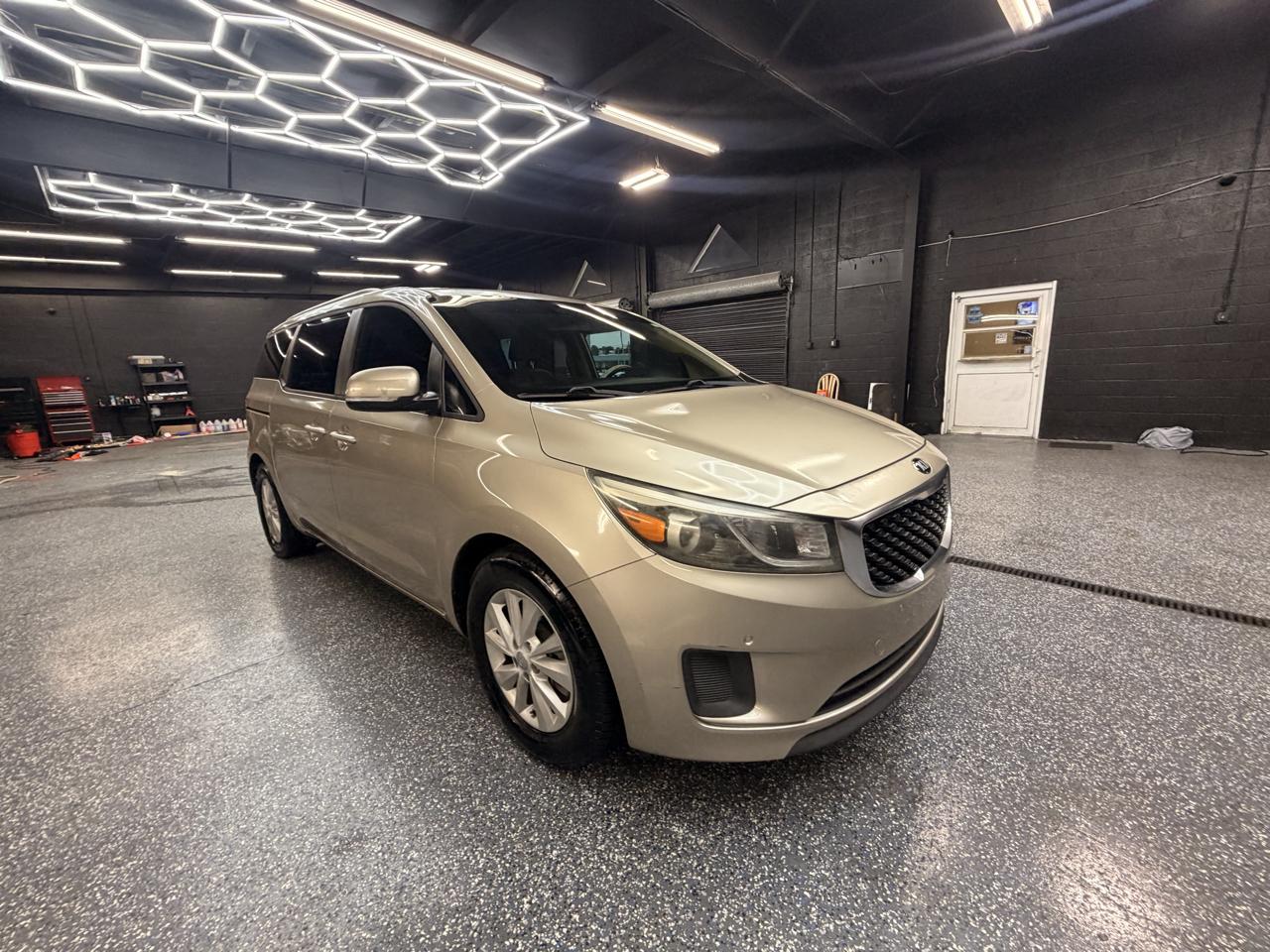 Kia Sedona LX 2017
