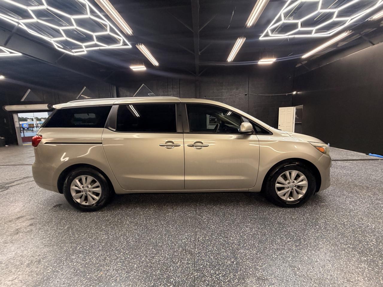 Kia Sedona LX 2017