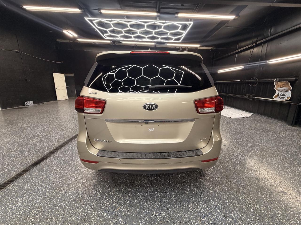 Kia Sedona LX 2017