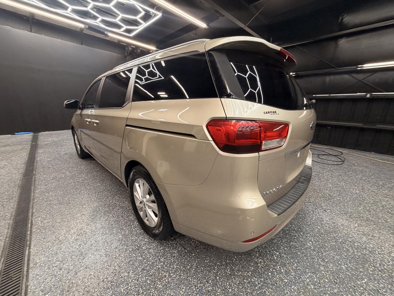 Kia Sedona LX 2017