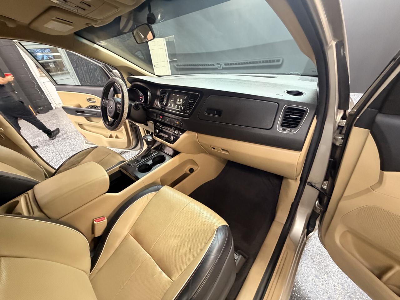 Kia Sedona LX 2017