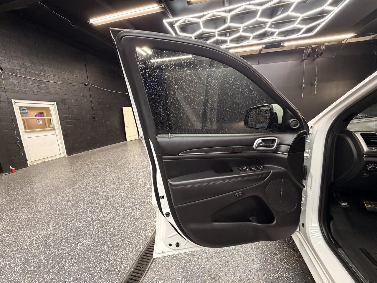 Jeep Grand Cherokee Overland 2WD 2018