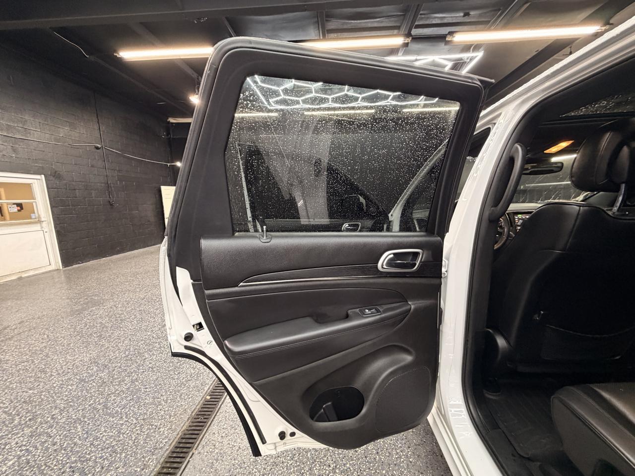 Jeep Grand Cherokee Overland 2WD 2018