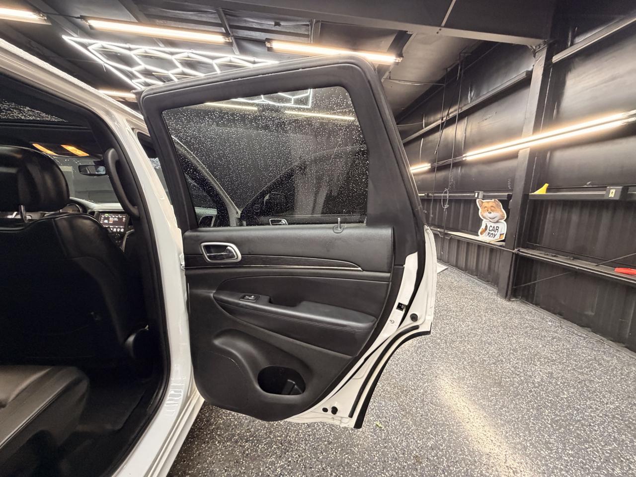 Jeep Grand Cherokee Overland 2WD 2018