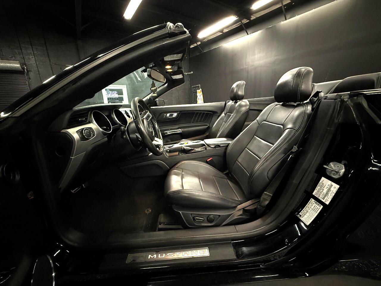 Ford Mustang EcoBoost Convertible 2020