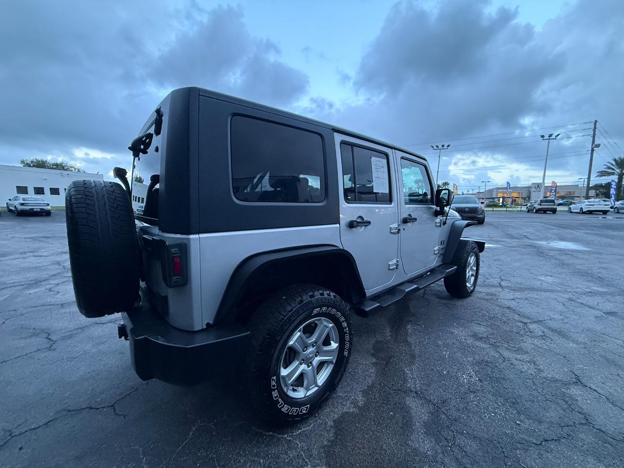 Jeep Wrangler 4WD 4dr Unlimited X 2007