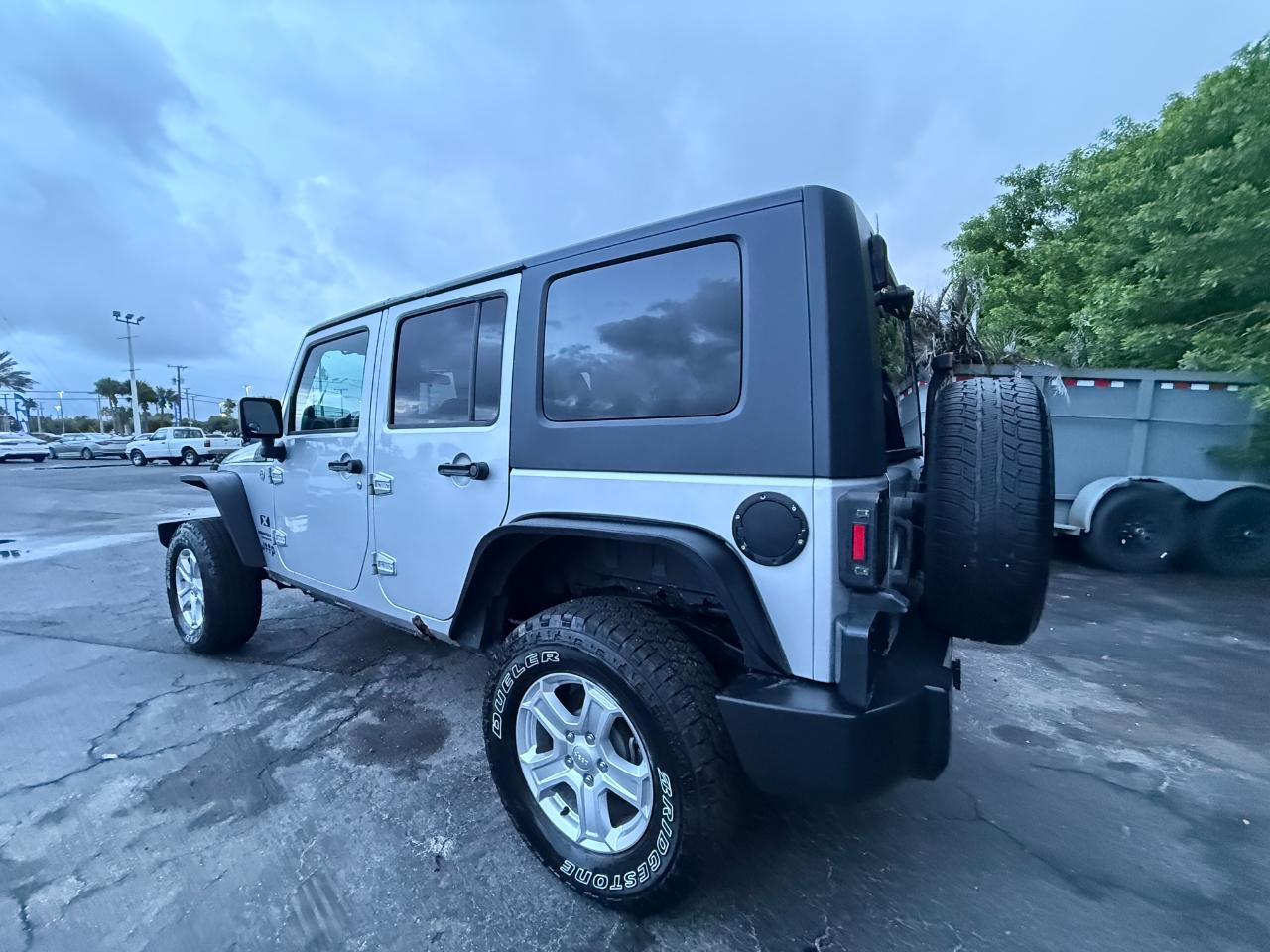 Jeep Wrangler 4WD 4dr Unlimited X 2007