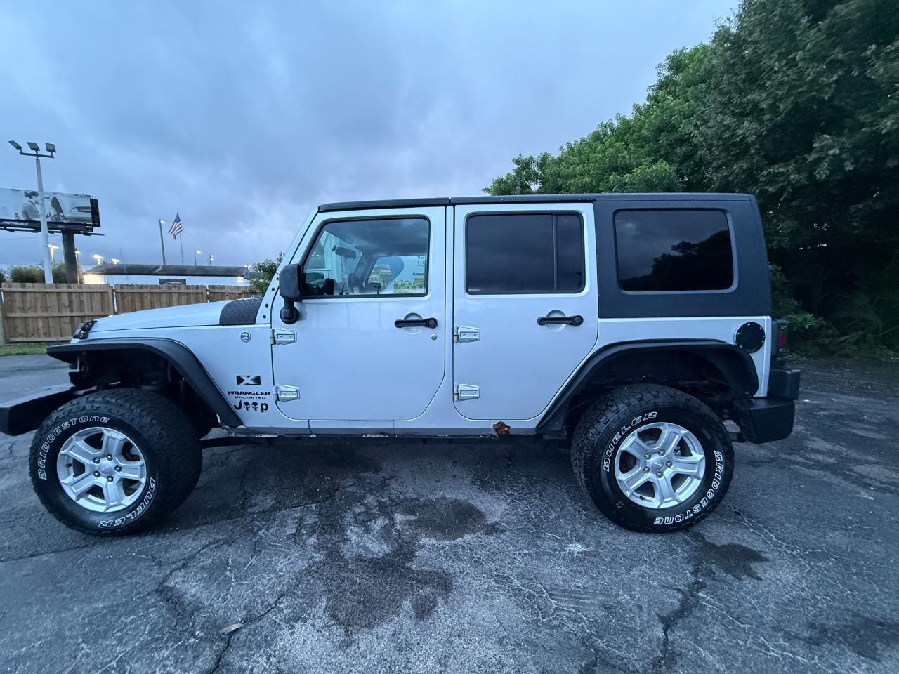 Jeep Wrangler 4WD 4dr Unlimited X 2007