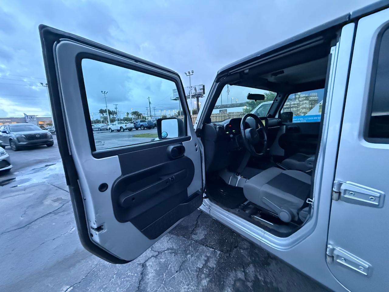 Jeep Wrangler 4WD 4dr Unlimited X 2007