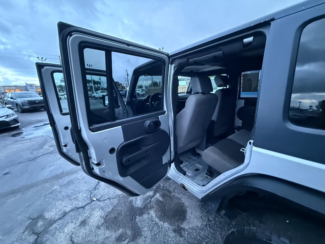 Jeep Wrangler 4WD 4dr Unlimited X 2007