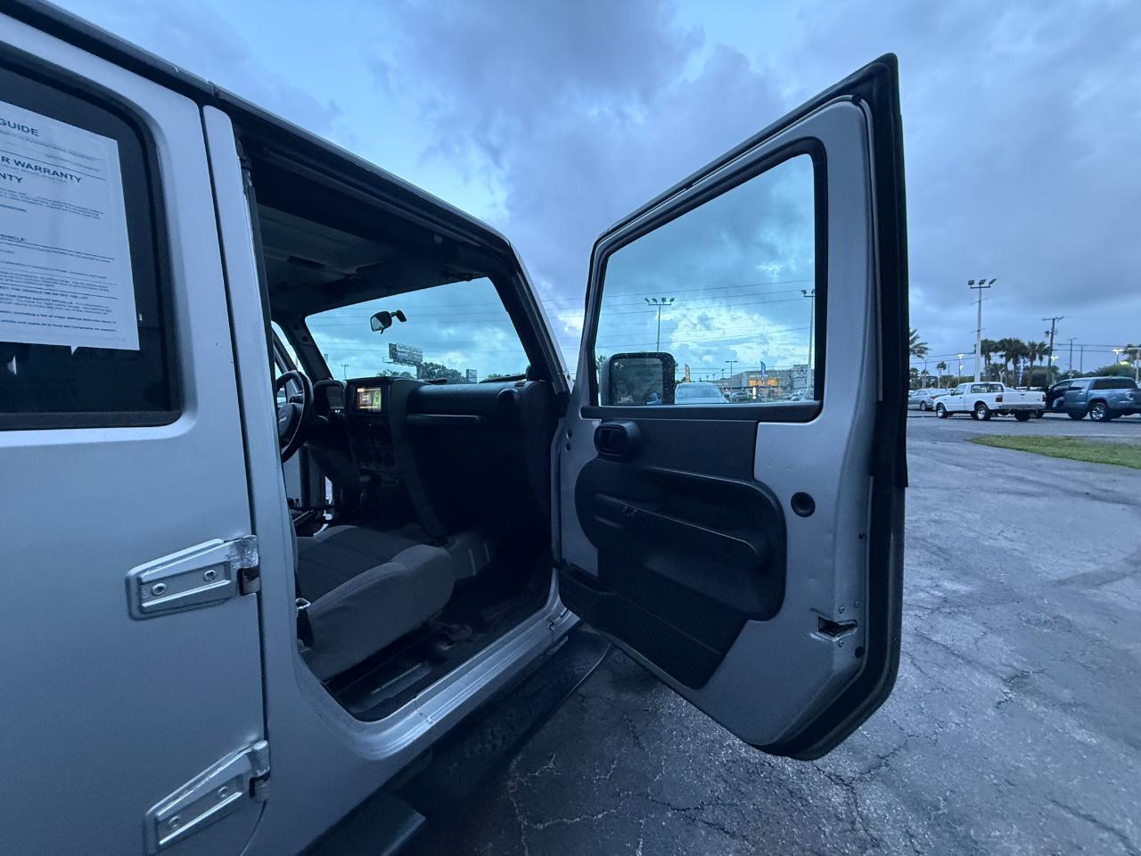 Jeep Wrangler 4WD 4dr Unlimited X 2007