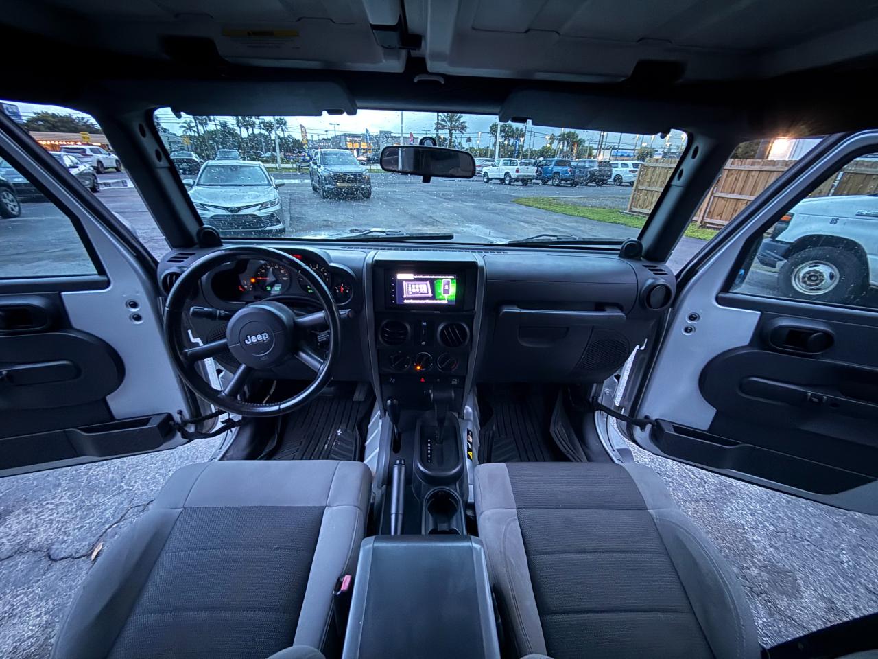 Jeep Wrangler 4WD 4dr Unlimited X 2007