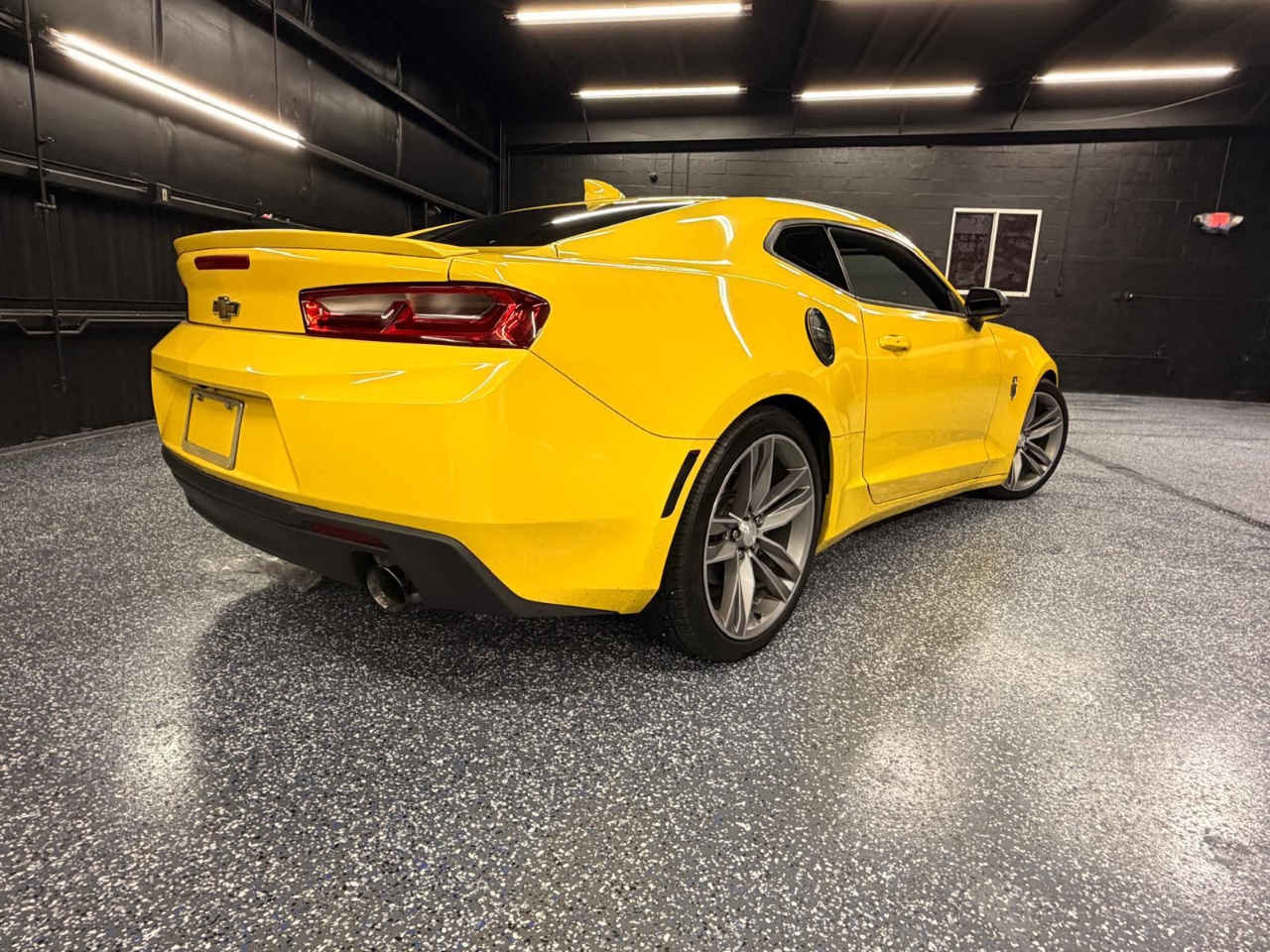 Chevrolet Camaro 2dr Cpe 1LT 2018