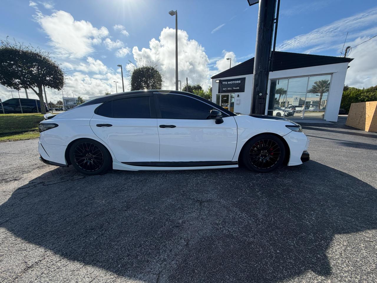 Toyota Camry SE 2020